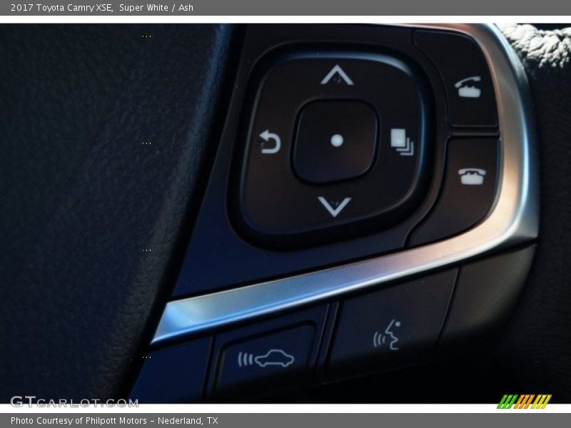 Super White / Ash 2017 Toyota Camry XSE