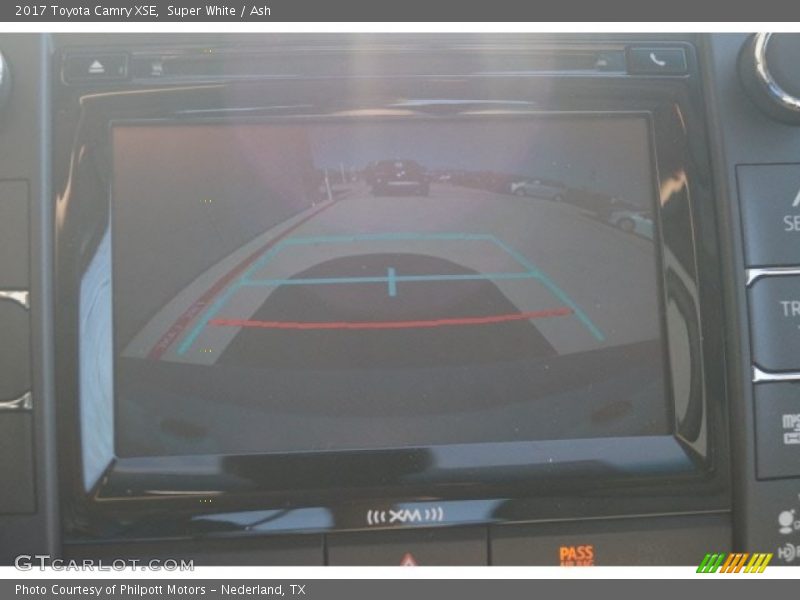 Super White / Ash 2017 Toyota Camry XSE