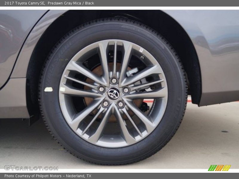 Predawn Gray Mica / Black 2017 Toyota Camry SE