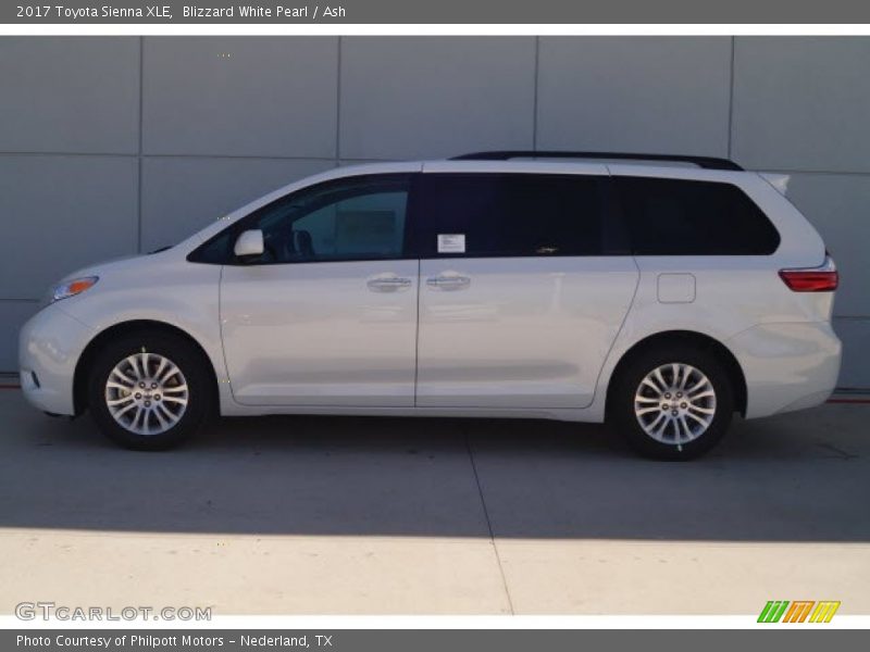 Blizzard White Pearl / Ash 2017 Toyota Sienna XLE