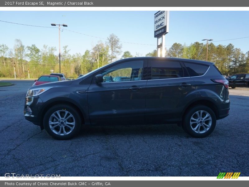 Magnetic / Charcoal Black 2017 Ford Escape SE