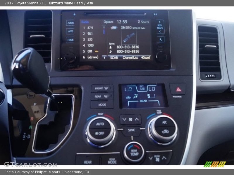Blizzard White Pearl / Ash 2017 Toyota Sienna XLE
