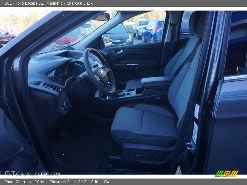 Magnetic / Charcoal Black 2017 Ford Escape SE
