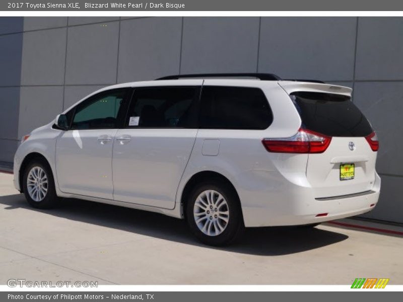 Blizzard White Pearl / Dark Bisque 2017 Toyota Sienna XLE