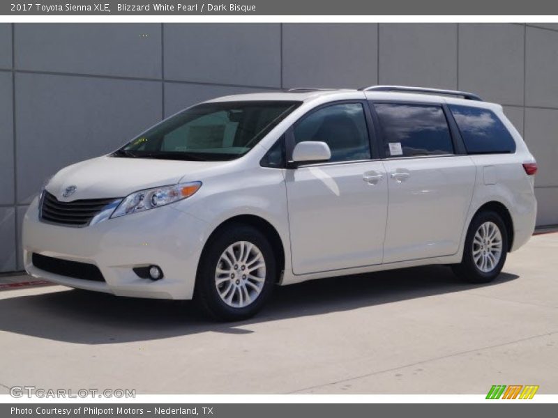 Blizzard White Pearl / Dark Bisque 2017 Toyota Sienna XLE