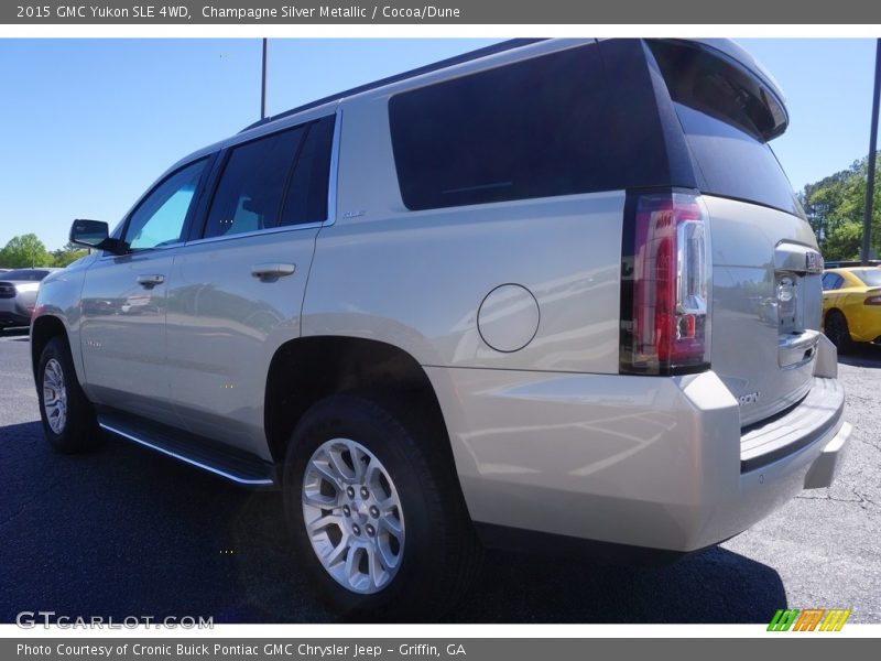 Champagne Silver Metallic / Cocoa/Dune 2015 GMC Yukon SLE 4WD
