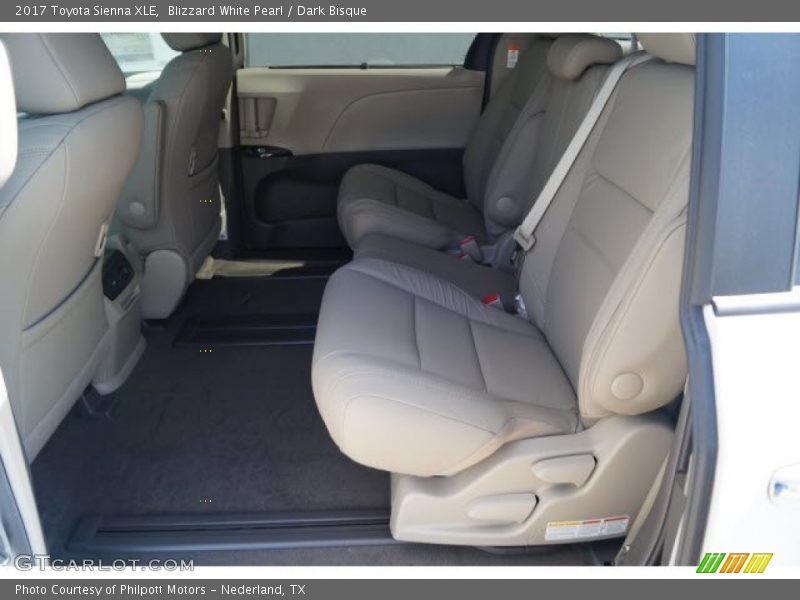 Blizzard White Pearl / Dark Bisque 2017 Toyota Sienna XLE