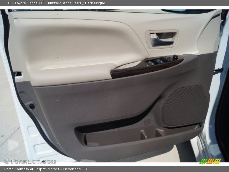 Blizzard White Pearl / Dark Bisque 2017 Toyota Sienna XLE