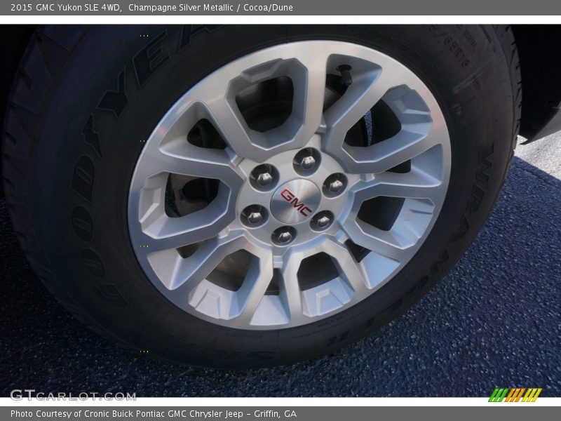 Champagne Silver Metallic / Cocoa/Dune 2015 GMC Yukon SLE 4WD