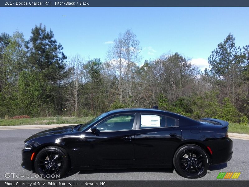 Pitch-Black / Black 2017 Dodge Charger R/T