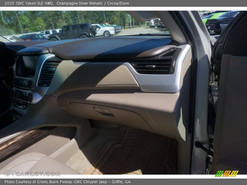 Champagne Silver Metallic / Cocoa/Dune 2015 GMC Yukon SLE 4WD