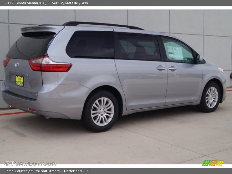 Silver Sky Metallic / Ash 2017 Toyota Sienna XLE