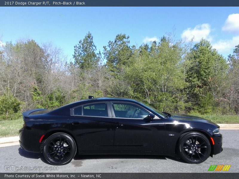 Pitch-Black / Black 2017 Dodge Charger R/T