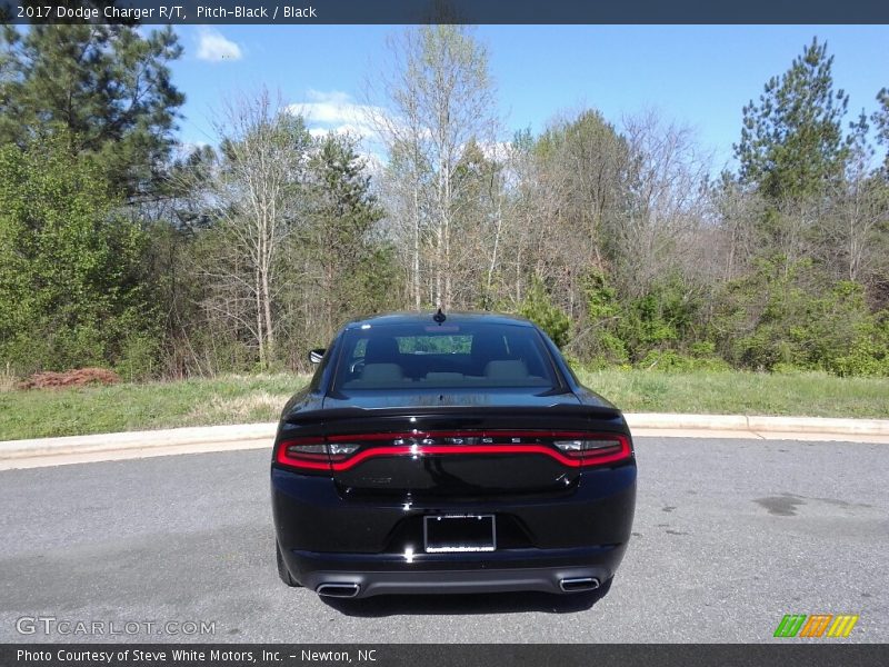 Pitch-Black / Black 2017 Dodge Charger R/T