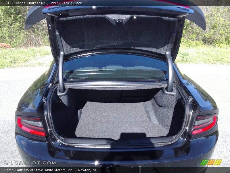 Pitch-Black / Black 2017 Dodge Charger R/T