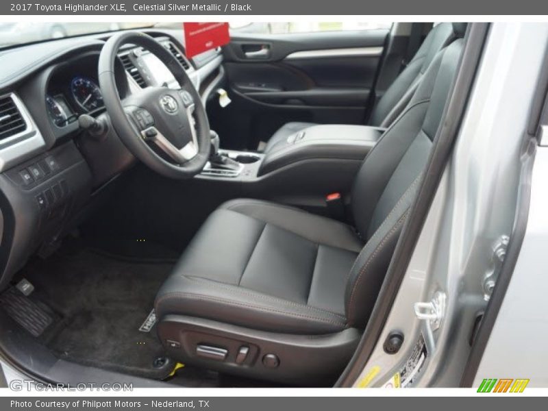 Celestial Silver Metallic / Black 2017 Toyota Highlander XLE