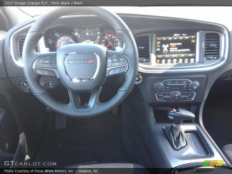 Pitch-Black / Black 2017 Dodge Charger R/T