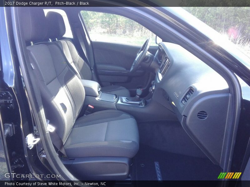 Pitch-Black / Black 2017 Dodge Charger R/T