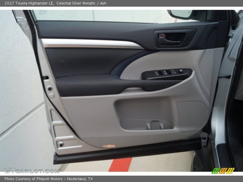 Celestial Silver Metallic / Ash 2017 Toyota Highlander LE