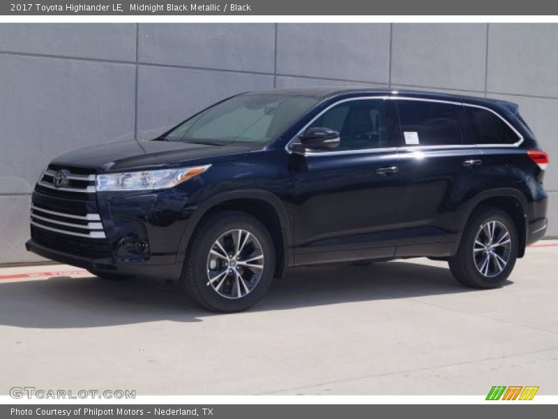 Midnight Black Metallic / Black 2017 Toyota Highlander LE