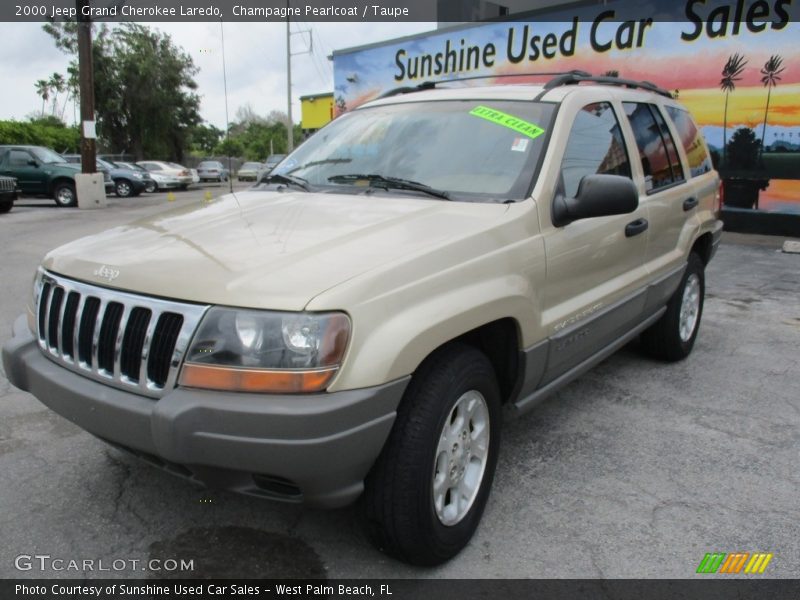 Champagne Pearlcoat / Taupe 2000 Jeep Grand Cherokee Laredo