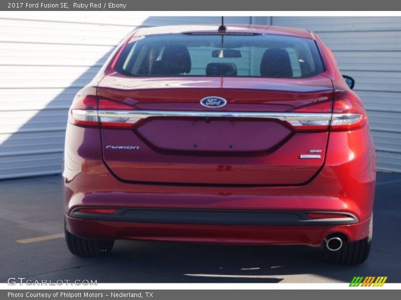 Ruby Red / Ebony 2017 Ford Fusion SE