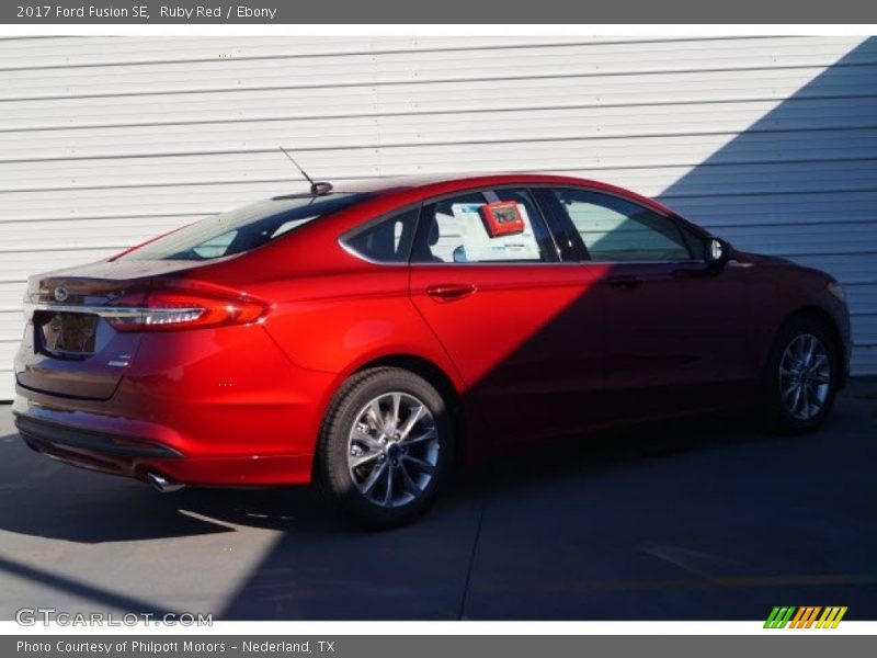 Ruby Red / Ebony 2017 Ford Fusion SE