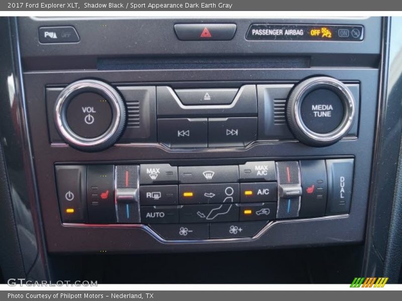 Shadow Black / Sport Appearance Dark Earth Gray 2017 Ford Explorer XLT