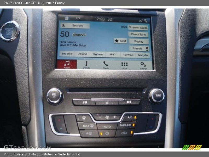 Magnetic / Ebony 2017 Ford Fusion SE