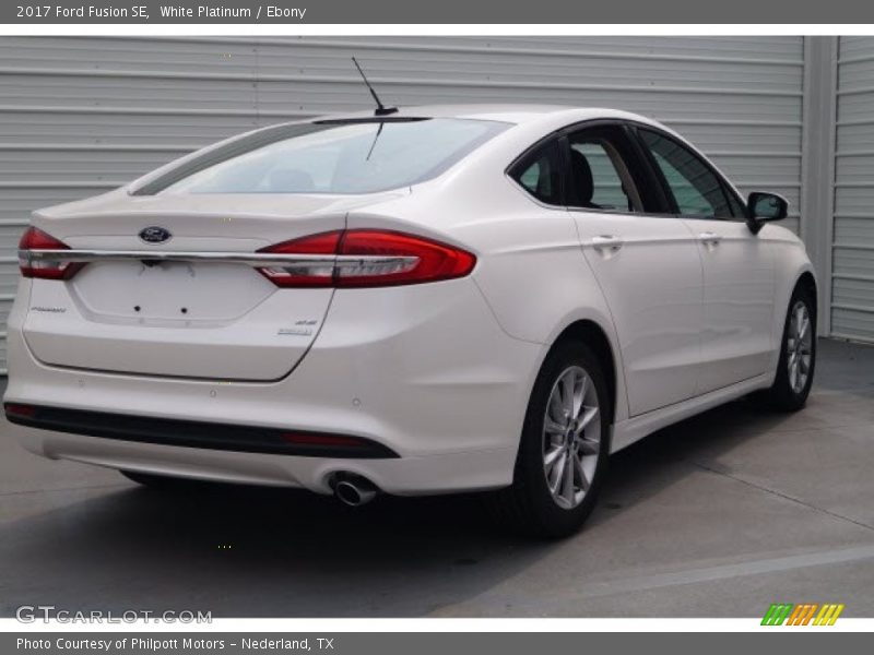 White Platinum / Ebony 2017 Ford Fusion SE