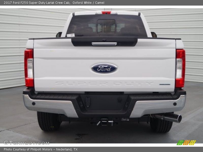 Oxford White / Camel 2017 Ford F250 Super Duty Lariat Crew Cab