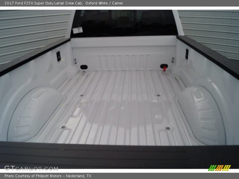 Oxford White / Camel 2017 Ford F250 Super Duty Lariat Crew Cab