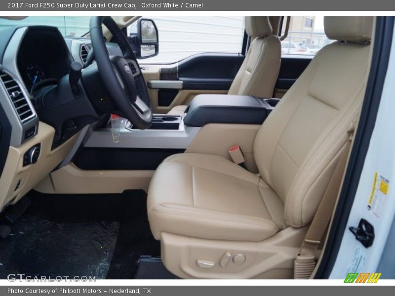 Oxford White / Camel 2017 Ford F250 Super Duty Lariat Crew Cab