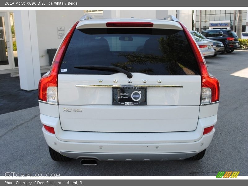 Ice White / Beige 2014 Volvo XC90 3.2
