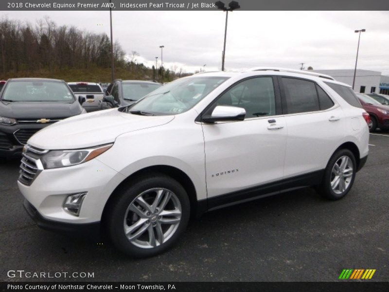 Front 3/4 View of 2018 Equinox Premier AWD