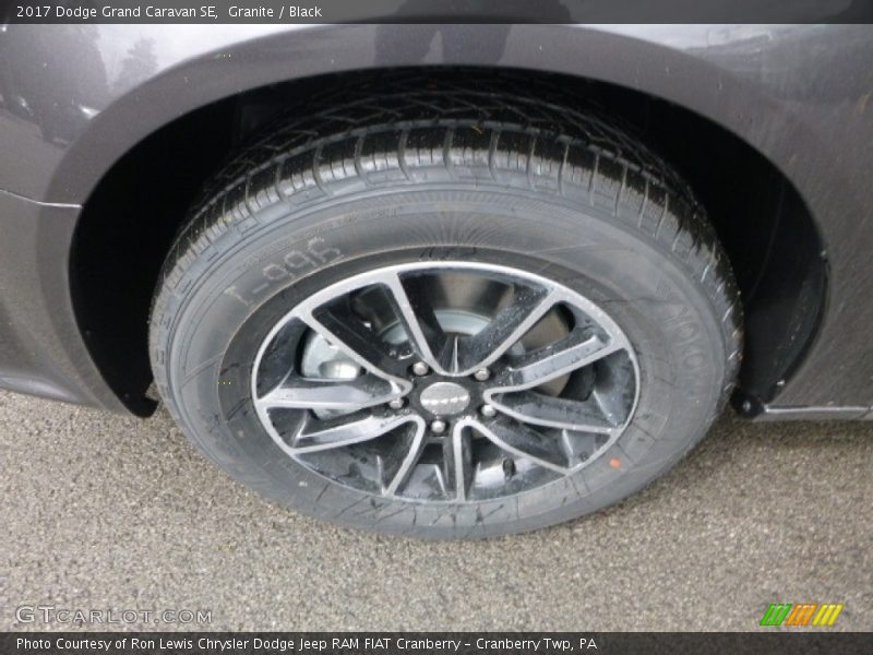 Granite / Black 2017 Dodge Grand Caravan SE