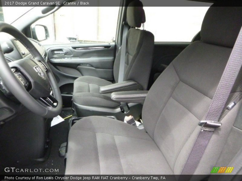 Granite / Black 2017 Dodge Grand Caravan SE
