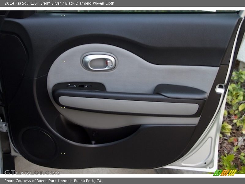 Bright Silver / Black Diamond Woven Cloth 2014 Kia Soul 1.6