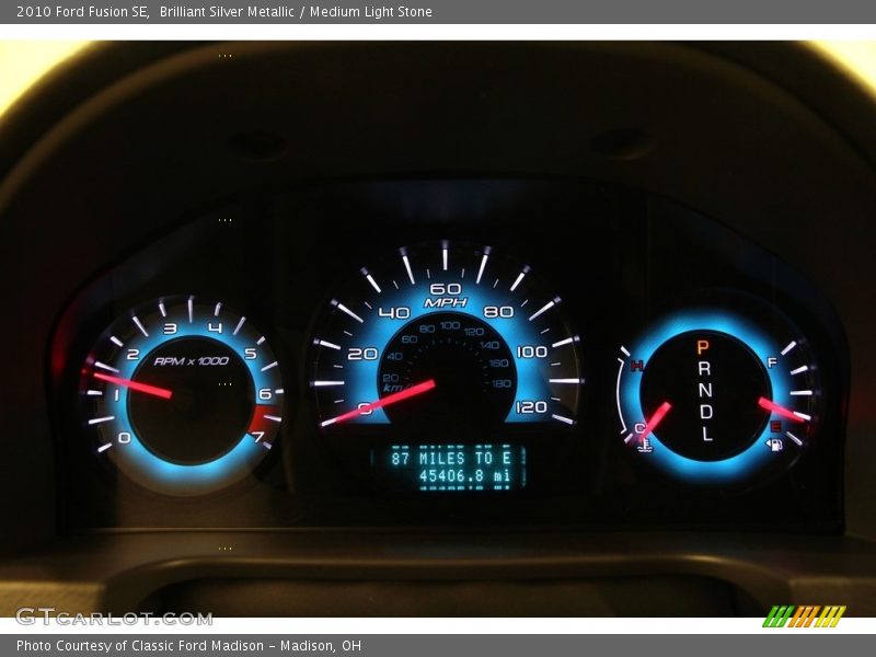 Brilliant Silver Metallic / Medium Light Stone 2010 Ford Fusion SE