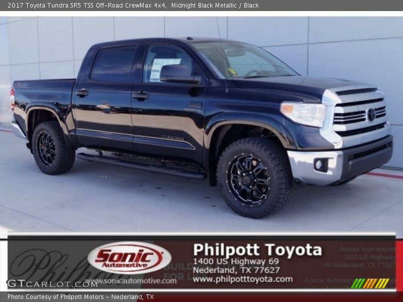 Midnight Black Metallic / Black 2017 Toyota Tundra SR5 TSS Off-Road CrewMax 4x4