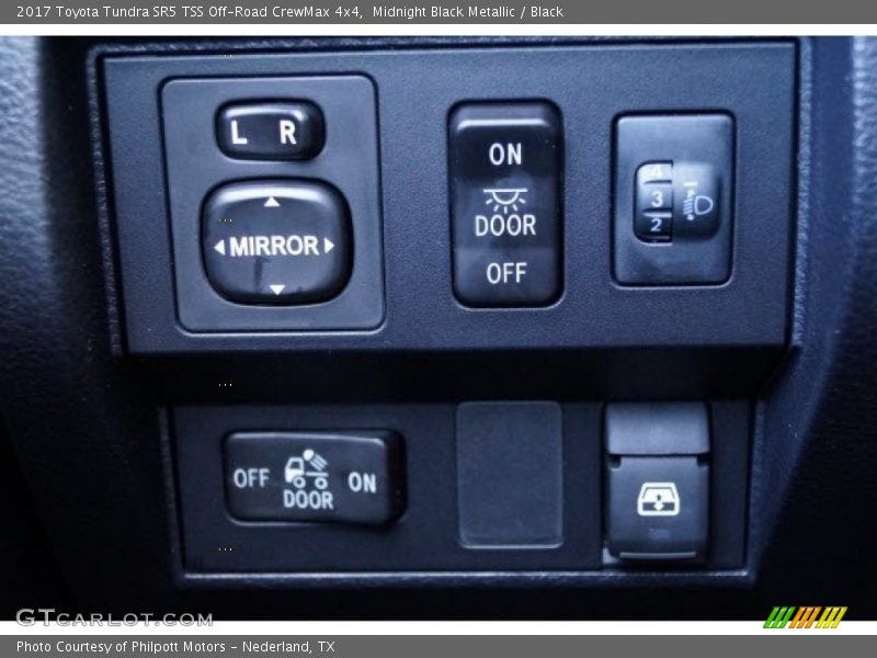 Midnight Black Metallic / Black 2017 Toyota Tundra SR5 TSS Off-Road CrewMax 4x4