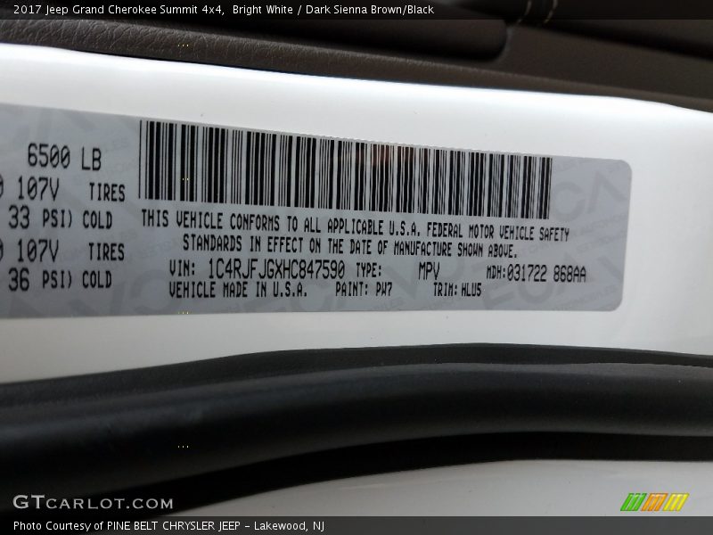 Bright White / Dark Sienna Brown/Black 2017 Jeep Grand Cherokee Summit 4x4