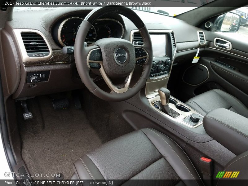 Bright White / Dark Sienna Brown/Black 2017 Jeep Grand Cherokee Summit 4x4