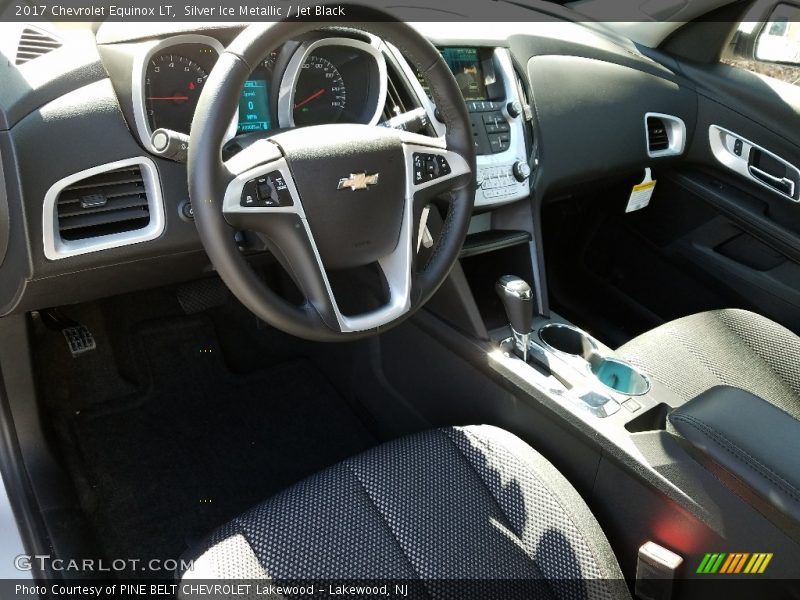 Silver Ice Metallic / Jet Black 2017 Chevrolet Equinox LT