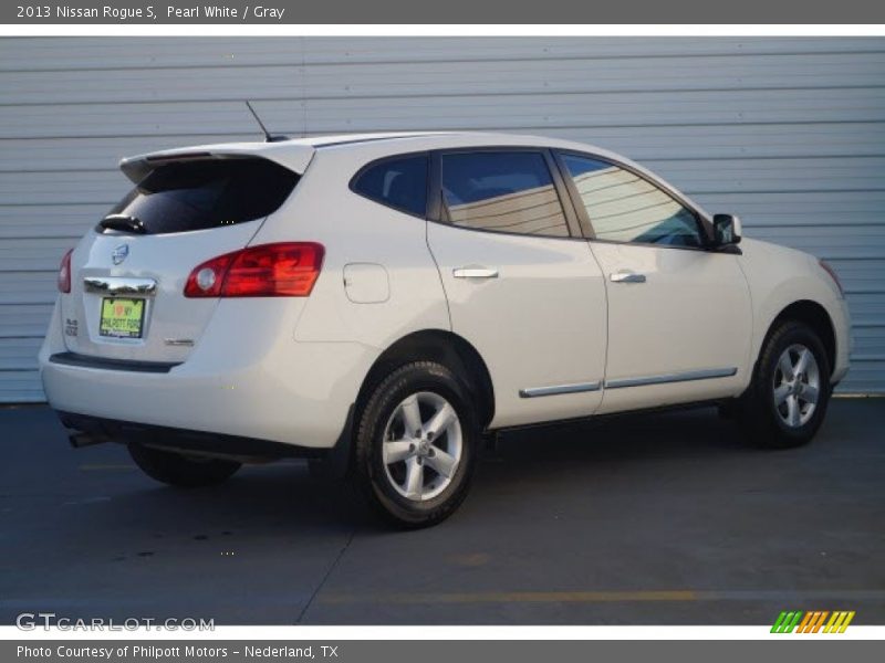 Pearl White / Gray 2013 Nissan Rogue S