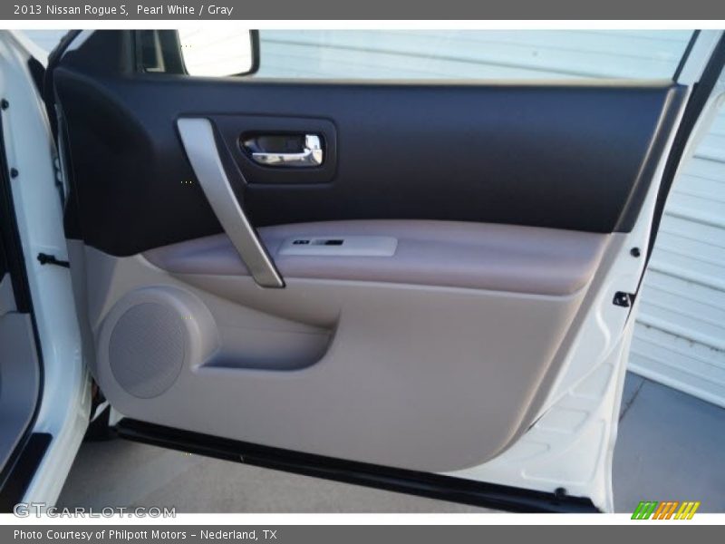 Pearl White / Gray 2013 Nissan Rogue S