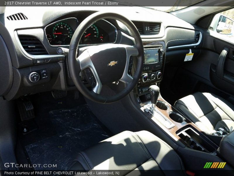 Iridescent Pearl Tricoat / Ebony 2017 Chevrolet Traverse LT AWD