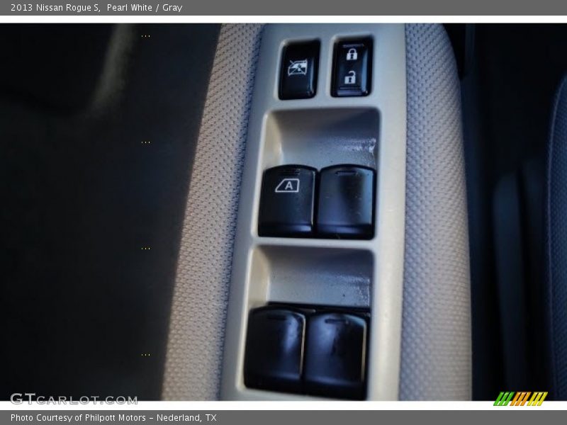 Pearl White / Gray 2013 Nissan Rogue S