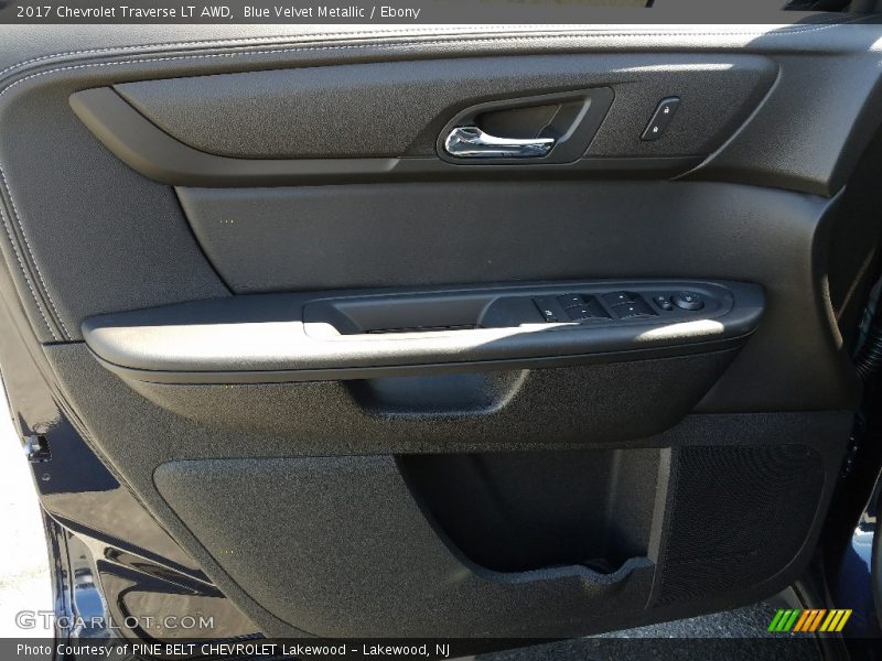 Blue Velvet Metallic / Ebony 2017 Chevrolet Traverse LT AWD