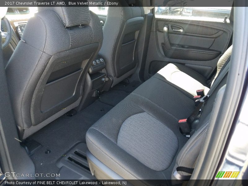 Blue Velvet Metallic / Ebony 2017 Chevrolet Traverse LT AWD